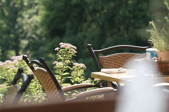 Sonnenterrasse mit Blick auf die Mainschleife